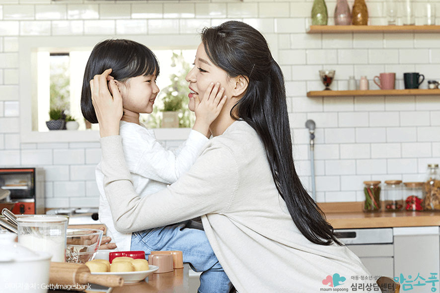 반응성애착장애_치료방법_부천아동심리상담센터마음소풍_09.png