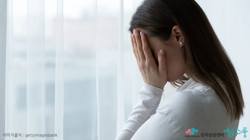 폭력의 순환주기, 긴강 형성, 폭력 폭발, 허니문 단계